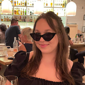 Meet your Posher, Dana